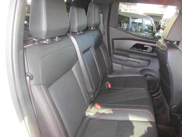 トライトン ＧＳＲ　ＪＡＯＳ製マフラー　ボンネットラッピング　マッドガード　バンパーガード　ＭＤＦ製フューエルリッドカバー　ボンネットプロテクター装備（14枚目）