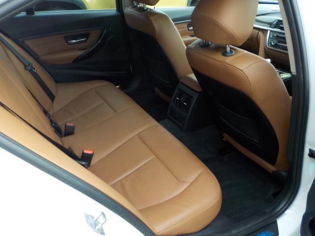 3シリーズ 320d ラグジュアリー(11枚目)