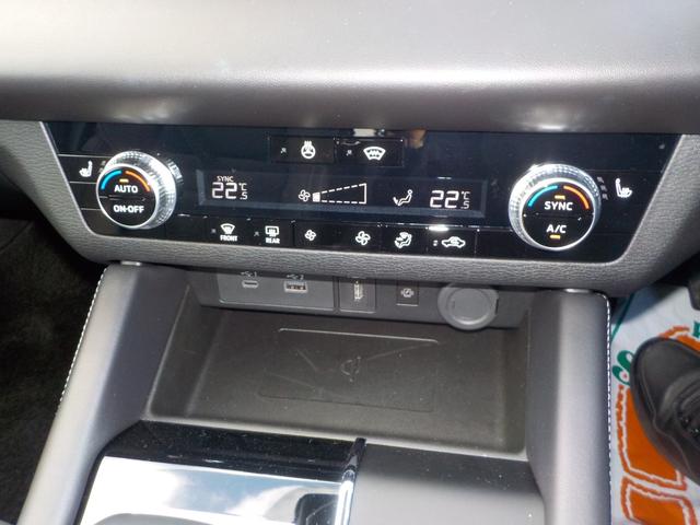 アウトランダーＰＨＥＶ Ｇ　４ＷＤ　スポーティパッケージ　盗難防止システム　衝突安全ボディ　衝突被害軽減システム　キーレスエントリー　スマートキー　レーンアシスト　電動リアゲート（19枚目）