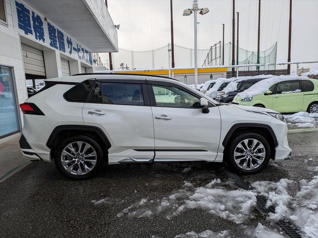 ＲＡＶ４ Ｇ　Ｚパッケージ４ＷＤ☆モデリスタエアロ☆９型フルセグナビ☆　４ＷＤ☆モデリスタエアロ☆サンルーフ☆黒革☆プリクラッシュＳ☆アダプティブクルコン☆９型ナビ☆フルセグ☆ブルートゥース☆バックカメラ☆ドラレコ☆ＥＴＣ☆電動Ｒゲート☆ハンドルヒーター☆コーナーソナー☆（6枚目）