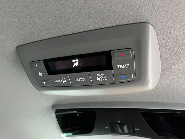 ステップワゴンスパーダ スパーダクールスピリットホンダセンシング後期ナビ後席モニター　後期最終型　ホンダセンシング　アダプティブクルコン　両側パワースライドドア　パドルシフト　純正１０インチナビ　フルセグ　後席フリップダウンモニター　バックカメラ　ビルトインＥＴＣ　半革シート　試乗ＯＫ（74枚目）