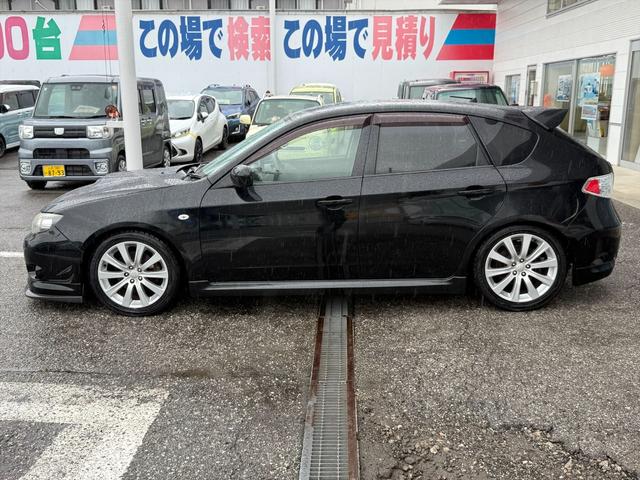 インプレッサ Ｓ－ＧＴ　スポーツパッケージ４ＷＤ☆ターボ☆ＢＬＩＴＺ車高調　ＥＪ２０ターボ　ＭＴモード　ＢＬＩＴＺ車高調　クルーズコントロール　ＨＫＳマフラー　ＣＨＡＲＧＥ　ＳＰＥＥＤフロントリップ　Ｄｅｆｉブーストメーター　ＳＴｉタワーバー　ＳＴＩフロントグリル　試乗ＯＫ（5枚目）