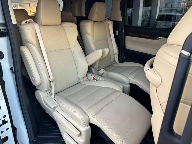 TOYOTA ALPHARD 2.5G