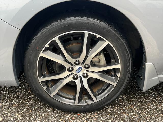 インプレッサスポーツ ２．０ｉ－Ｌアイサイト４ＷＤ☆ＬＫＡ☆８型ナビ☆バックカメラ　４ＷＤ　ＳＩドライブ　アイサイト　アダプティブクルーズコントロール　レーンキープ　ＢＳＭ　純正８インチナビ　フルセグ　Ｂｌｕｅｔｏｏｔｈ　バックカメラ　ＥＴＣ　オートＬＥＤライト　試乗ＯＫ（18枚目）