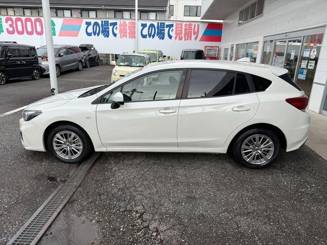 インプレッサスポーツ １．６ｉ－Ｌアイサイト４ＷＤ☆アイサイト☆ナビＴＶ☆Ｂカメラ　パドルシフト　ブレーキアシスト　アダプティブクルーズコントロール　ＢＳＭ　メモリーナビ　フルセグ　Ｂｌｕｅｔｏｏｔｈ　バックカメラ　オートＬＥＤライト　スマートキー　電動パーキングブレーキ　試乗ＯＫ（5枚目）