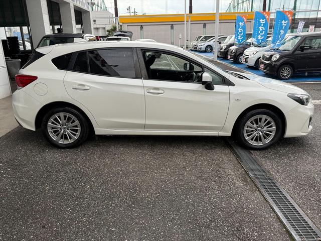 インプレッサスポーツ １．６ｉ－Ｌアイサイト４ＷＤ☆アイサイト☆ナビＴＶ☆Ｂカメラ　パドルシフト　ブレーキアシスト　アダプティブクルーズコントロール　ＢＳＭ　メモリーナビ　フルセグ　Ｂｌｕｅｔｏｏｔｈ　バックカメラ　オートＬＥＤライト　スマートキー　電動パーキングブレーキ　試乗ＯＫ（9枚目）