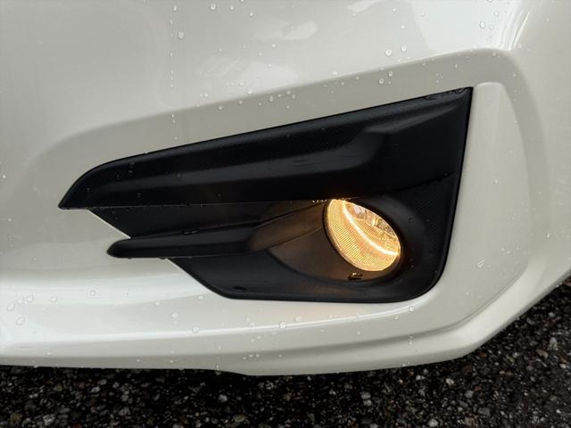 インプレッサスポーツ １．６ｉ－Ｌアイサイト４ＷＤ☆アイサイト☆ナビＴＶ☆Ｂカメラ　パドルシフト　ブレーキアシスト　アダプティブクルーズコントロール　ＢＳＭ　メモリーナビ　フルセグ　Ｂｌｕｅｔｏｏｔｈ　バックカメラ　オートＬＥＤライト　スマートキー　電動パーキングブレーキ　試乗ＯＫ（13枚目）