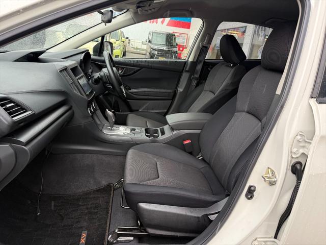 インプレッサスポーツ １．６ｉ－Ｌアイサイト４ＷＤ☆アイサイト☆ナビＴＶ☆Ｂカメラ　パドルシフト　ブレーキアシスト　アダプティブクルーズコントロール　ＢＳＭ　メモリーナビ　フルセグ　Ｂｌｕｅｔｏｏｔｈ　バックカメラ　オートＬＥＤライト　スマートキー　電動パーキングブレーキ　試乗ＯＫ（24枚目）