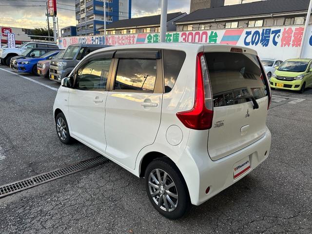 ｅＫワゴン Ｍ４ＷＤ　シートヒーター　アイドリングストップ　ナビ　ＴＶ　４ＷＤ　メモリーナビ　地デジＴＶ　シートヒーター　アイドリングストップ　オートエアコン　ベンチシート　キーレス　１４インチアルミ　間欠調節ワイパー　ヘッドライトレベライザー　試乗ＯＫ（9枚目）