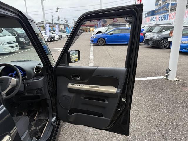 スペーシアカスタム Ｊスタイルレーダーブレーキサポート　両側パワスラ　ドラレコ　レーダーブレーキサポート　両側パワースライドドア　前席シートヒーター　スマートキー　プッシュスタート　前後ドラレコ　オートＨＩＤライト　フォグランプ　後席ロールサンシェード　試乗ＯＫ（19枚目）