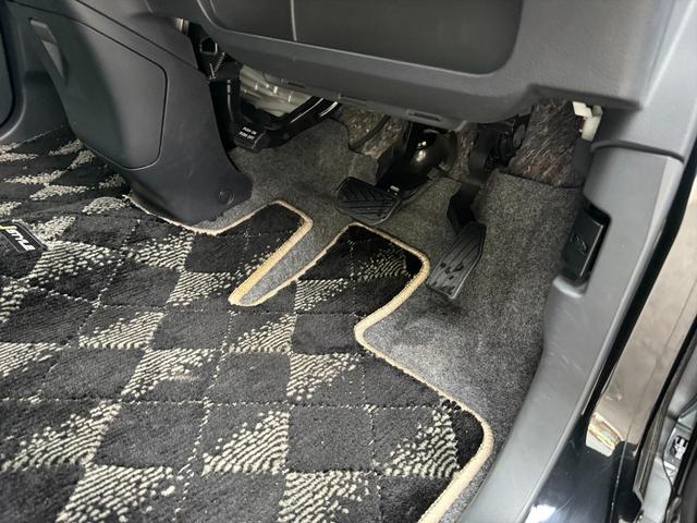 スペーシアカスタム Ｊスタイルレーダーブレーキサポート　両側パワスラ　ドラレコ　レーダーブレーキサポート　両側パワースライドドア　前席シートヒーター　スマートキー　プッシュスタート　前後ドラレコ　オートＨＩＤライト　フォグランプ　後席ロールサンシェード　試乗ＯＫ（21枚目）