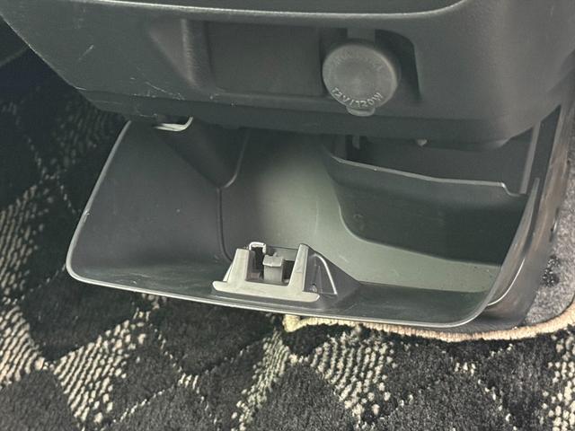 スペーシアカスタム Ｊスタイルレーダーブレーキサポート　両側パワスラ　ドラレコ　レーダーブレーキサポート　両側パワースライドドア　前席シートヒーター　スマートキー　プッシュスタート　前後ドラレコ　オートＨＩＤライト　フォグランプ　後席ロールサンシェード　試乗ＯＫ（57枚目）