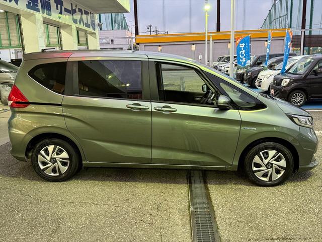 フリードハイブリッド ハイブリッド・Gホンダセンシング アダプティブクルコン ナビ ホンダセンシング アダプティブクルーズコントロール レーンキープ 両側パワースライドドア 純正インターナビ Bluetooth バックカメラ ビルトインETC 前後ドラレコ 前席シートヒータ 試乗OK(10枚目)