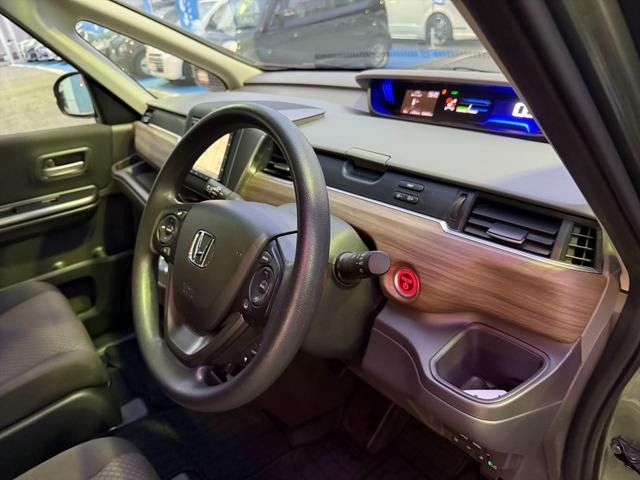 フリードハイブリッド ハイブリッド・Gホンダセンシング アダプティブクルコン ナビ ホンダセンシング アダプティブクルーズコントロール レーンキープ 両側パワースライドドア 純正インターナビ Bluetooth バックカメラ ビルトインETC 前後ドラレコ 前席シートヒータ 試乗OK(21枚目)