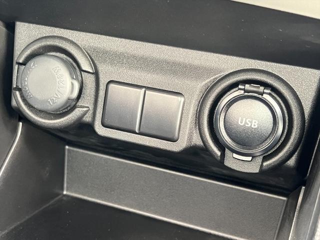 スイフト ハイブリッドデュアルカメラブレーキ　アダプティブクルコン　デュアルセンサーブレーキ２　アダプティブクルーズコントロール　レーンキープ　純正９インチナビ　フルセグ　全方位カメラ　ＢＳＭ　前後ドラレコ　ＬＥＤライト　前席シートヒーター　ビルトインＥＴＣ　試乗ＯＫ（34枚目）