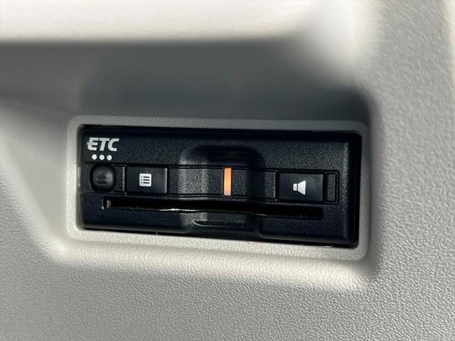 スイフト ハイブリッドデュアルカメラブレーキ　アダプティブクルコン　デュアルセンサーブレーキ２　アダプティブクルーズコントロール　レーンキープ　純正９インチナビ　フルセグ　全方位カメラ　ＢＳＭ　前後ドラレコ　ＬＥＤライト　前席シートヒーター　ビルトインＥＴＣ　試乗ＯＫ（51枚目）