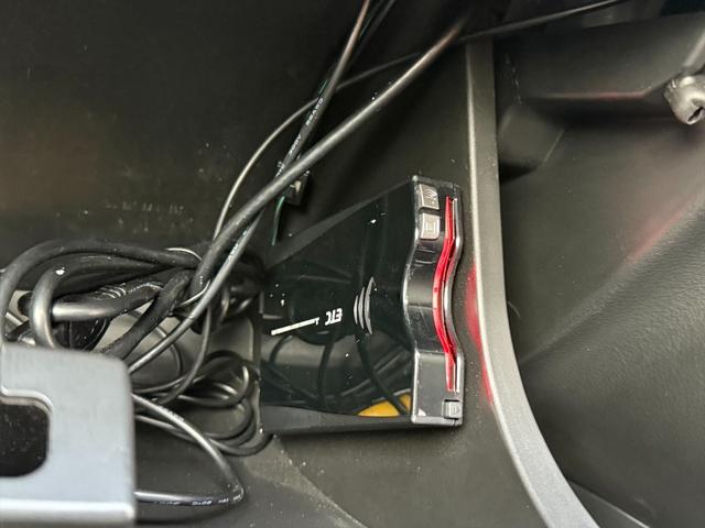 アルトワークス 5速マニュアル4WD純正RECAROメモリーナビ試乗OK 5速マニュアル 4WD ターボ 純正エアロ 純正KYB足回り 純正レカロシート メモリーナビ Bluetooth バックカメラ 前後ドラレコ ETC スマートキー オートHIDライト 試乗OK(34枚目)