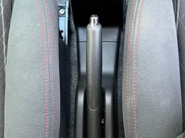 アルトワークス 5速マニュアル4WD純正RECAROメモリーナビ試乗OK 5速マニュアル 4WD ターボ 純正エアロ 純正KYB足回り 純正レカロシート メモリーナビ Bluetooth バックカメラ 前後ドラレコ ETC スマートキー オートHIDライト 試乗OK(37枚目)