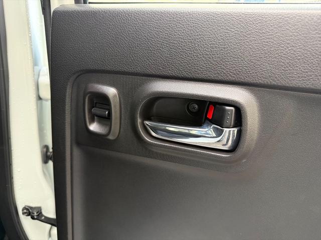 アルトワークス 5速マニュアル4WD純正RECAROメモリーナビ試乗OK 5速マニュアル 4WD ターボ 純正エアロ 純正KYB足回り 純正レカロシート メモリーナビ Bluetooth バックカメラ 前後ドラレコ ETC スマートキー オートHIDライト 試乗OK(50枚目)