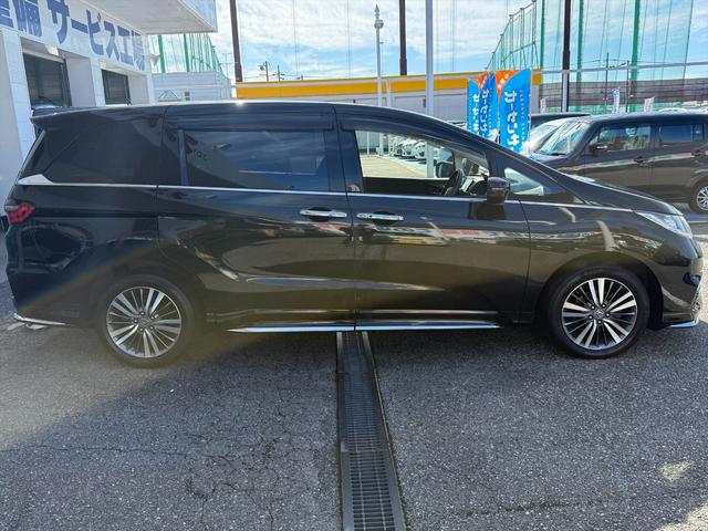 オデッセイ アブソルート・ＥＸホンダセンシング４ＷＤＬＫＡ純正９型ナビ　４ＷＤ　ホンダセンシング　ＣＭＢＳ　アダプティブクルコン　ＬＫＡ　純正９型ナビＴＶ　全方位カメラ　アップルカープレイ　ＨＤＭＩ　前後ドラレコ　ＥＴＣ　両側パワスラ　ＢＳＭ　ハーフレザーシート　試乗ＯＫ（10枚目）