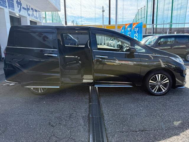 オデッセイ アブソルート・ＥＸホンダセンシング４ＷＤＬＫＡ純正９型ナビ　４ＷＤ　ホンダセンシング　ＣＭＢＳ　アダプティブクルコン　ＬＫＡ　純正９型ナビＴＶ　全方位カメラ　アップルカープレイ　ＨＤＭＩ　前後ドラレコ　ＥＴＣ　両側パワスラ　ＢＳＭ　ハーフレザーシート　試乗ＯＫ（11枚目）