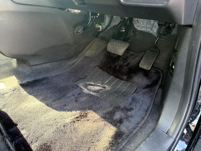 オデッセイ アブソルート・ＥＸホンダセンシング４ＷＤＬＫＡ純正９型ナビ　４ＷＤ　ホンダセンシング　ＣＭＢＳ　アダプティブクルコン　ＬＫＡ　純正９型ナビＴＶ　全方位カメラ　アップルカープレイ　ＨＤＭＩ　前後ドラレコ　ＥＴＣ　両側パワスラ　ＢＳＭ　ハーフレザーシート　試乗ＯＫ（21枚目）