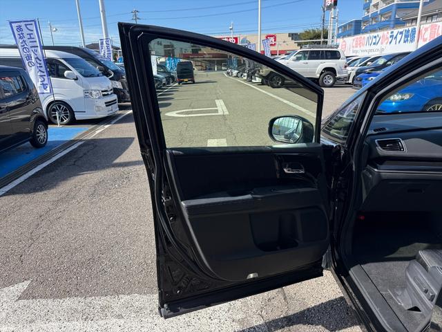 オデッセイ アブソルート・ＥＸホンダセンシング４ＷＤＬＫＡ純正９型ナビ　４ＷＤ　ホンダセンシング　ＣＭＢＳ　アダプティブクルコン　ＬＫＡ　純正９型ナビＴＶ　全方位カメラ　アップルカープレイ　ＨＤＭＩ　前後ドラレコ　ＥＴＣ　両側パワスラ　ＢＳＭ　ハーフレザーシート　試乗ＯＫ（24枚目）