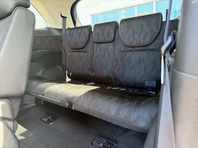 オデッセイ アブソルート・ＥＸホンダセンシング４ＷＤＬＫＡ純正９型ナビ　４ＷＤ　ホンダセンシング　ＣＭＢＳ　アダプティブクルコン　ＬＫＡ　純正９型ナビＴＶ　全方位カメラ　アップルカープレイ　ＨＤＭＩ　前後ドラレコ　ＥＴＣ　両側パワスラ　ＢＳＭ　ハーフレザーシート　試乗ＯＫ（32枚目）