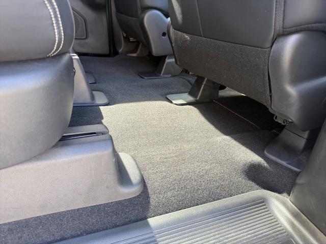 オデッセイ アブソルート・ＥＸホンダセンシング４ＷＤＬＫＡ純正９型ナビ　４ＷＤ　ホンダセンシング　ＣＭＢＳ　アダプティブクルコン　ＬＫＡ　純正９型ナビＴＶ　全方位カメラ　アップルカープレイ　ＨＤＭＩ　前後ドラレコ　ＥＴＣ　両側パワスラ　ＢＳＭ　ハーフレザーシート　試乗ＯＫ（41枚目）