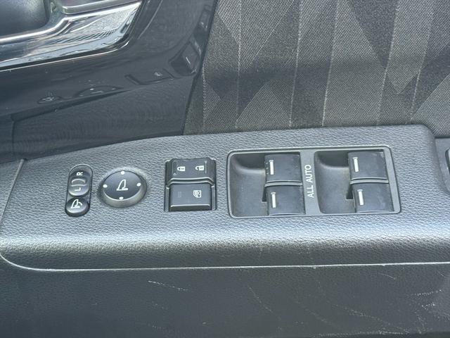 オデッセイ アブソルート・ＥＸホンダセンシング４ＷＤＬＫＡ純正９型ナビ　４ＷＤ　ホンダセンシング　ＣＭＢＳ　アダプティブクルコン　ＬＫＡ　純正９型ナビＴＶ　全方位カメラ　アップルカープレイ　ＨＤＭＩ　前後ドラレコ　ＥＴＣ　両側パワスラ　ＢＳＭ　ハーフレザーシート　試乗ＯＫ（55枚目）