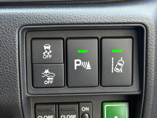 オデッセイ アブソルート・ＥＸホンダセンシング４ＷＤＬＫＡ純正９型ナビ　４ＷＤ　ホンダセンシング　ＣＭＢＳ　アダプティブクルコン　ＬＫＡ　純正９型ナビＴＶ　全方位カメラ　アップルカープレイ　ＨＤＭＩ　前後ドラレコ　ＥＴＣ　両側パワスラ　ＢＳＭ　ハーフレザーシート　試乗ＯＫ（56枚目）