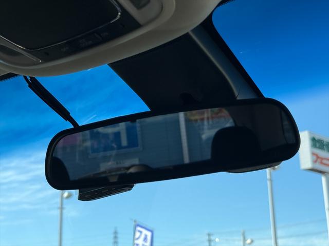 オデッセイ アブソルート・ＥＸホンダセンシング４ＷＤＬＫＡ純正９型ナビ　４ＷＤ　ホンダセンシング　ＣＭＢＳ　アダプティブクルコン　ＬＫＡ　純正９型ナビＴＶ　全方位カメラ　アップルカープレイ　ＨＤＭＩ　前後ドラレコ　ＥＴＣ　両側パワスラ　ＢＳＭ　ハーフレザーシート　試乗ＯＫ（69枚目）