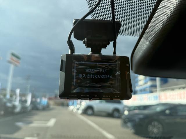 プリウス Z4WDサンルーフ純正12.3型ナビTV全方位カメラ試乗OK 4WD ムーンルーフ レザーシート トヨタセーフティセンス プリクラッシュセーフティ BSM レーダークルコン 純正12.3型ナビTV Bluetooth パノラマモニター パーキングアシスト ETC(20枚目)