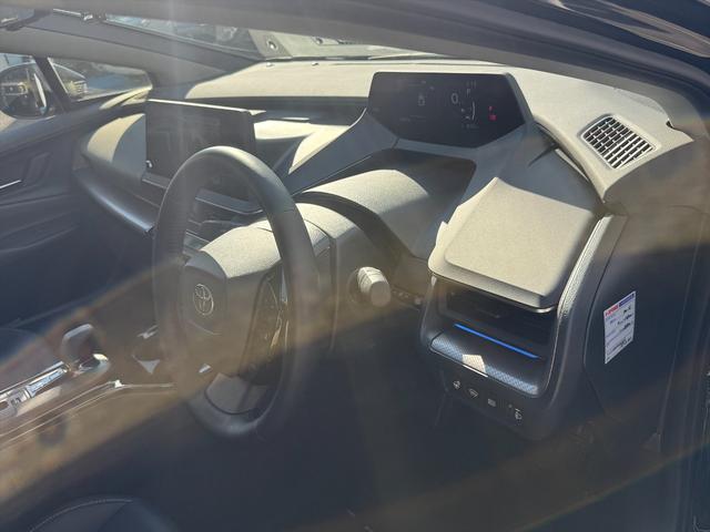 プリウス Z4WDサンルーフ純正12.3型ナビTV全方位カメラ試乗OK 4WD ムーンルーフ レザーシート トヨタセーフティセンス プリクラッシュセーフティ BSM レーダークルコン 純正12.3型ナビTV Bluetooth パノラマモニター パーキングアシスト ETC(23枚目)