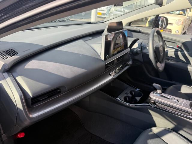 プリウス Z4WDサンルーフ純正12.3型ナビTV全方位カメラ試乗OK 4WD ムーンルーフ レザーシート トヨタセーフティセンス プリクラッシュセーフティ BSM レーダークルコン 純正12.3型ナビTV Bluetooth パノラマモニター パーキングアシスト ETC(26枚目)