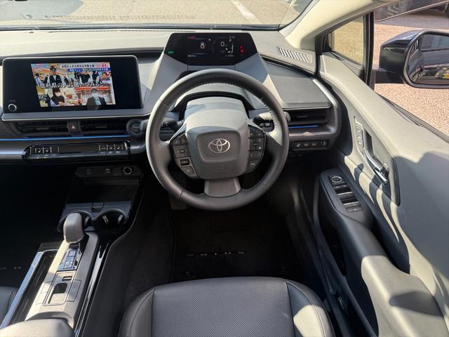 プリウス Z4WDサンルーフ純正12.3型ナビTV全方位カメラ試乗OK 4WD ムーンルーフ レザーシート トヨタセーフティセンス プリクラッシュセーフティ BSM レーダークルコン 純正12.3型ナビTV Bluetooth パノラマモニター パーキングアシスト ETC(55枚目)