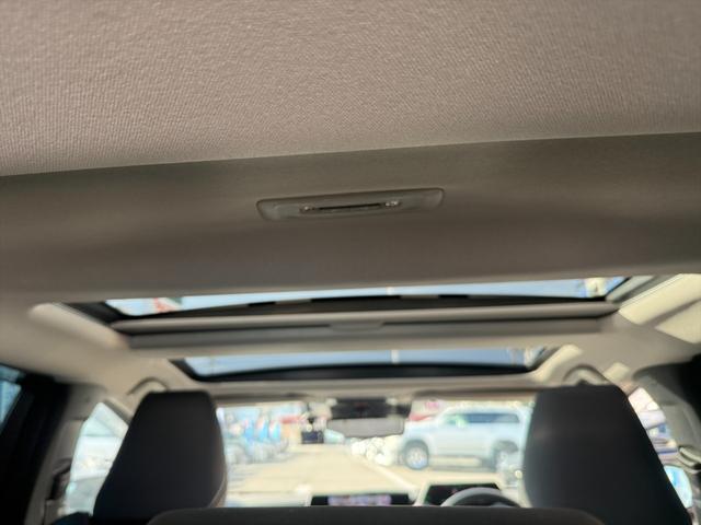 プリウス Z4WDサンルーフ純正12.3型ナビTV全方位カメラ試乗OK 4WD ムーンルーフ レザーシート トヨタセーフティセンス プリクラッシュセーフティ BSM レーダークルコン 純正12.3型ナビTV Bluetooth パノラマモニター パーキングアシスト ETC(63枚目)