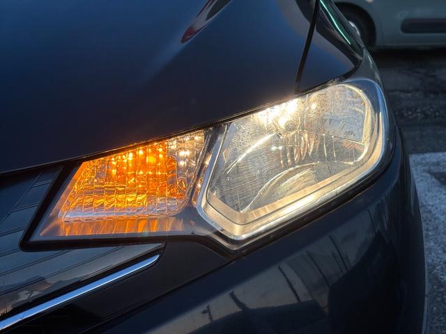 フィット 13G・Fパッケージ 純正ナビTV スマートキー 試乗OK 純正インターナビ 地デジTV ブルートゥース DVD再生 スマートキー プッシュスタート ETC アイドリングストップ 電格ミラー VSA ECON オートエアコン ヘッドライトレベライザー 試乗OK(12枚目)