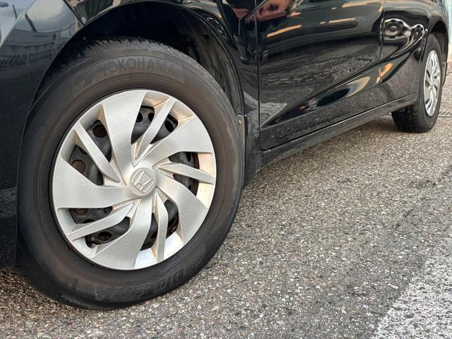 フィット 13G・Fパッケージ 純正ナビTV スマートキー 試乗OK 純正インターナビ 地デジTV ブルートゥース DVD再生 スマートキー プッシュスタート ETC アイドリングストップ 電格ミラー VSA ECON オートエアコン ヘッドライトレベライザー 試乗OK(15枚目)