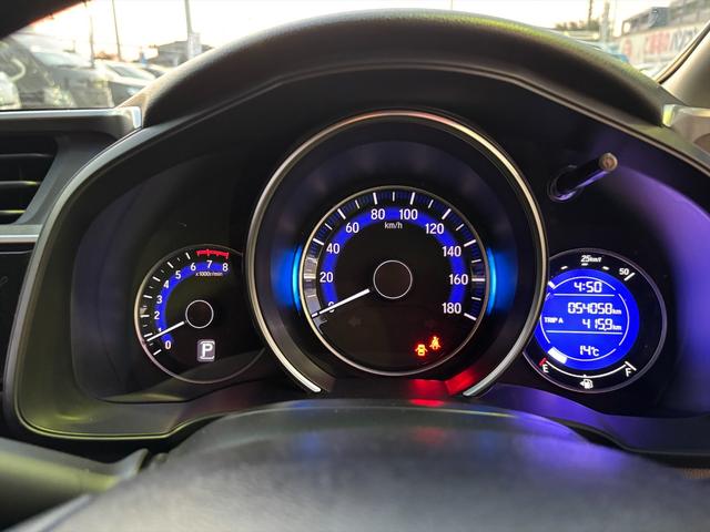 フィット 13G・Fパッケージ 純正ナビTV スマートキー 試乗OK 純正インターナビ 地デジTV ブルートゥース DVD再生 スマートキー プッシュスタート ETC アイドリングストップ 電格ミラー VSA ECON オートエアコン ヘッドライトレベライザー 試乗OK(39枚目)