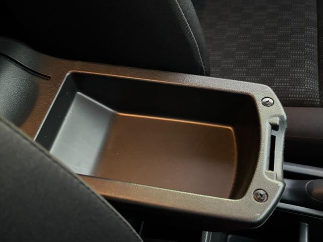 フィット 13G・Fパッケージ 純正ナビTV スマートキー 試乗OK 純正インターナビ 地デジTV ブルートゥース DVD再生 スマートキー プッシュスタート ETC アイドリングストップ 電格ミラー VSA ECON オートエアコン ヘッドライトレベライザー 試乗OK(54枚目)