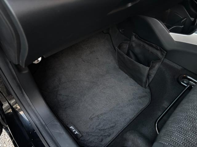 フィット 13G・Fパッケージ 純正ナビTV スマートキー 試乗OK 純正インターナビ 地デジTV ブルートゥース DVD再生 スマートキー プッシュスタート ETC アイドリングストップ 電格ミラー VSA ECON オートエアコン ヘッドライトレベライザー 試乗OK(71枚目)