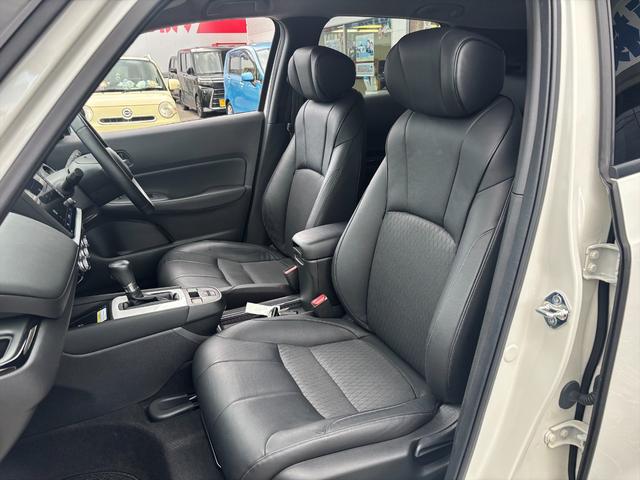 フィット e:HEVリュクス モデューロフルエアロ ホンダセンシング ModuloエアロFSR ホンダセンシング アダプティブクルーコントロール 純正9インチナビ フルセグ バックカメラ Bluetooth ビルトインETC 前後ドラレコ シートヒーター 試乗OK(20枚目)