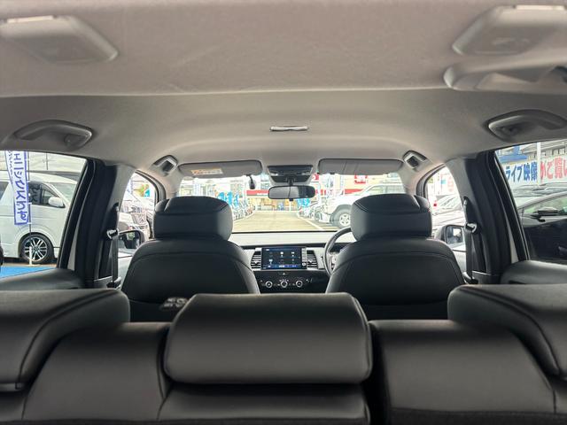 フィット e:HEVリュクス モデューロフルエアロ ホンダセンシング ModuloエアロFSR ホンダセンシング アダプティブクルーコントロール 純正9インチナビ フルセグ バックカメラ Bluetooth ビルトインETC 前後ドラレコ シートヒーター 試乗OK(27枚目)