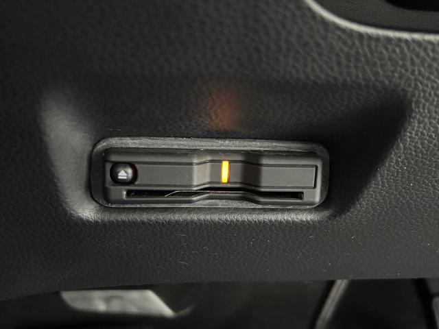 フィット e:HEVリュクス モデューロフルエアロ ホンダセンシング ModuloエアロFSR ホンダセンシング アダプティブクルーコントロール 純正9インチナビ フルセグ バックカメラ Bluetooth ビルトインETC 前後ドラレコ シートヒーター 試乗OK(47枚目)