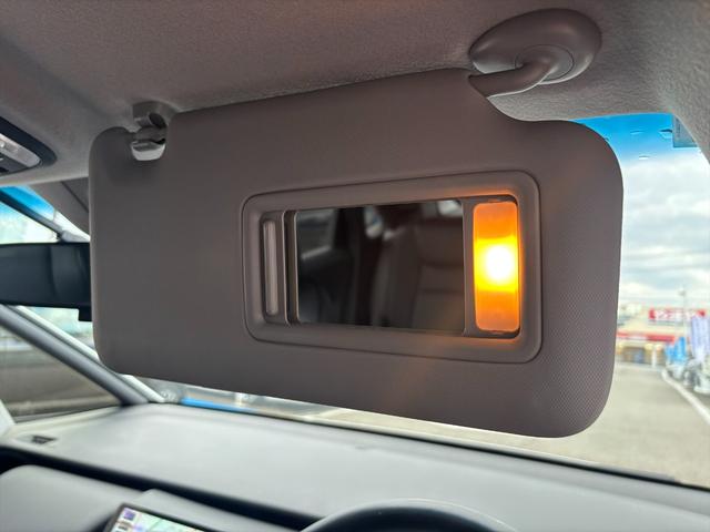 フィット e:HEVリュクス モデューロフルエアロ ホンダセンシング ModuloエアロFSR ホンダセンシング アダプティブクルーコントロール 純正9インチナビ フルセグ バックカメラ Bluetooth ビルトインETC 前後ドラレコ シートヒーター 試乗OK(66枚目)