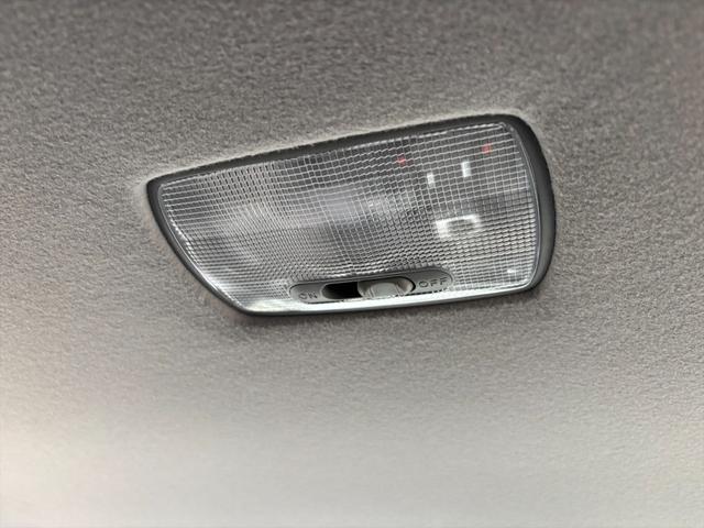 フィット e:HEVリュクス モデューロフルエアロ ホンダセンシング ModuloエアロFSR ホンダセンシング アダプティブクルーコントロール 純正9インチナビ フルセグ バックカメラ Bluetooth ビルトインETC 前後ドラレコ シートヒーター 試乗OK(74枚目)