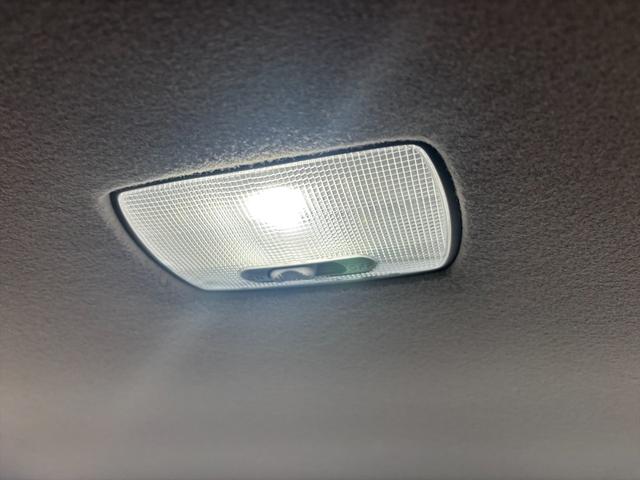 フィット e:HEVリュクス モデューロフルエアロ ホンダセンシング ModuloエアロFSR ホンダセンシング アダプティブクルーコントロール 純正9インチナビ フルセグ バックカメラ Bluetooth ビルトインETC 前後ドラレコ シートヒーター 試乗OK(75枚目)