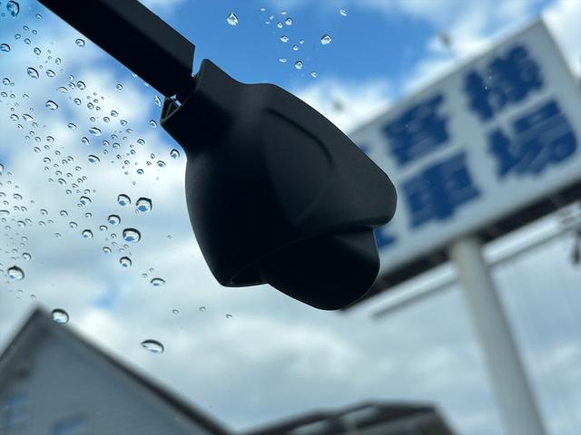 フィット e:HEVリュクス モデューロフルエアロ ホンダセンシング ModuloエアロFSR ホンダセンシング アダプティブクルーコントロール 純正9インチナビ フルセグ バックカメラ Bluetooth ビルトインETC 前後ドラレコ シートヒーター 試乗OK(77枚目)