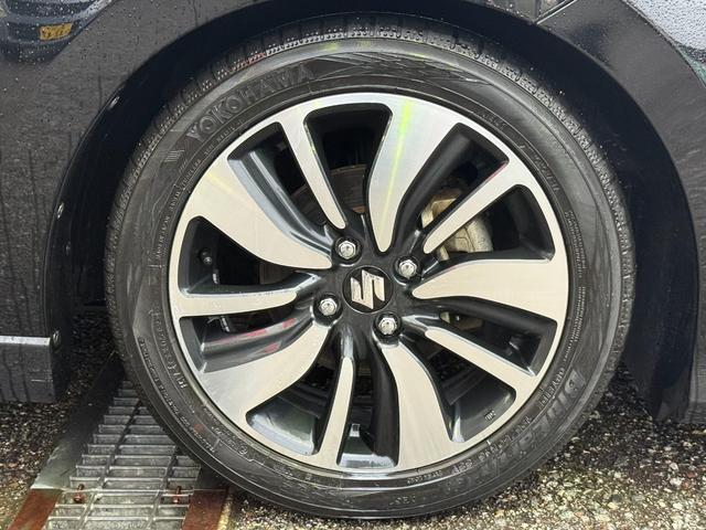 スイフト RSパドルシフト純正ナビTVローダウン純正アルミ試乗OK パドルシフト RSRダウンサス 純正メモリーナビTV オートLEDライト フォグランプ シートヒーター スマートキー プッシュスタート 純正アルミ 革巻きステアリング 試乗OK(16枚目)